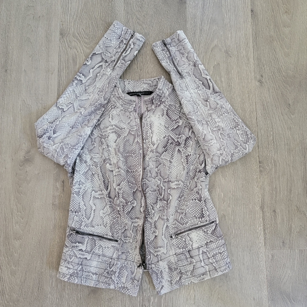 White House Black Market Snake Print Jacket. Sz 6 Pit To Pit 17" Length… - Picture 4 of 11